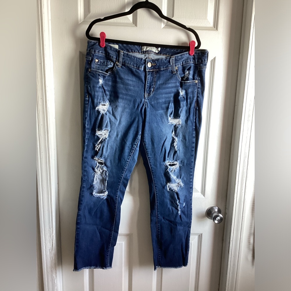 Torrid boyfriend sz16  distressed jeans